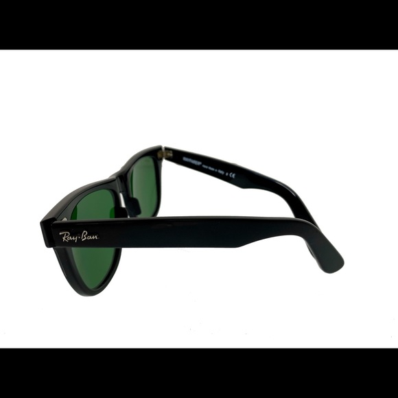 Ray-Ban Classic Wayfarer Black Sunglasses - Picture 2 of 6